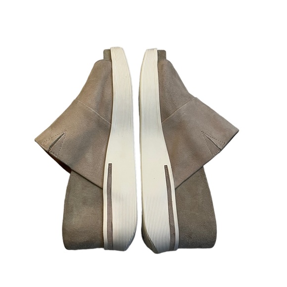 Gentle Souls Gisele 65 Gray Suede Sporty Slide - Picture 8 of 11